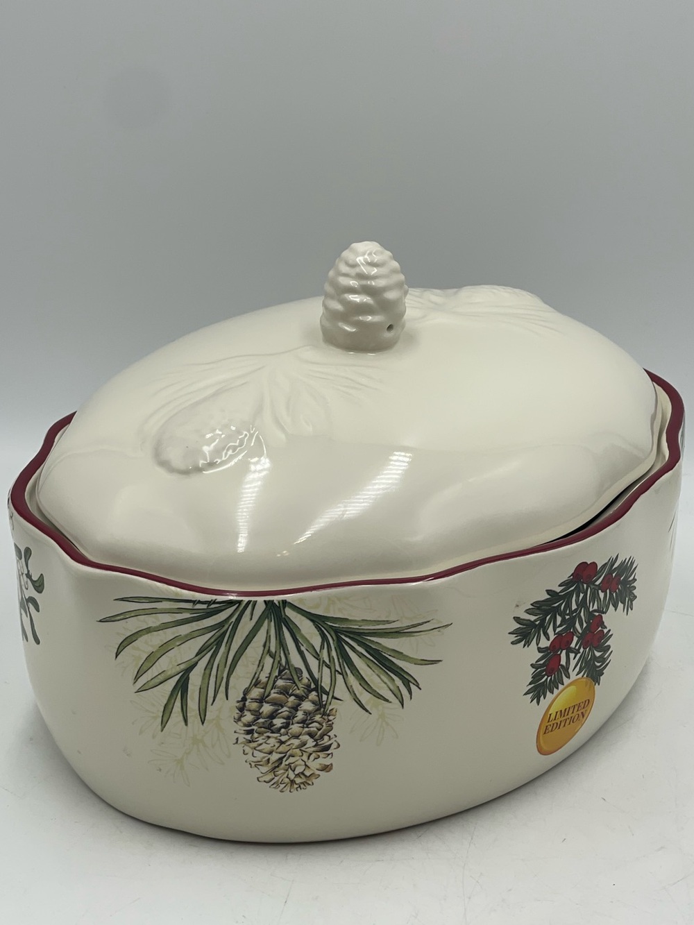 Better Homes & Gardens “Heritage Collection” Limited Edition Pinecone Casserole
